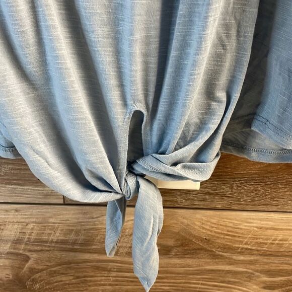 Tempted Heart Woman’s Top, Size 2X, Blue with Colored Embroidery Stitching - Picture 4 of 6